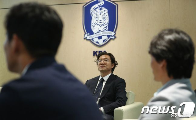 飞机内部，自然是豪华无比，让马岚一进来就感觉好像进了一座空中宫殿。